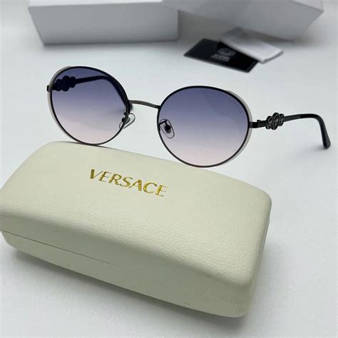 Солнцезащитные очки Versace — куп